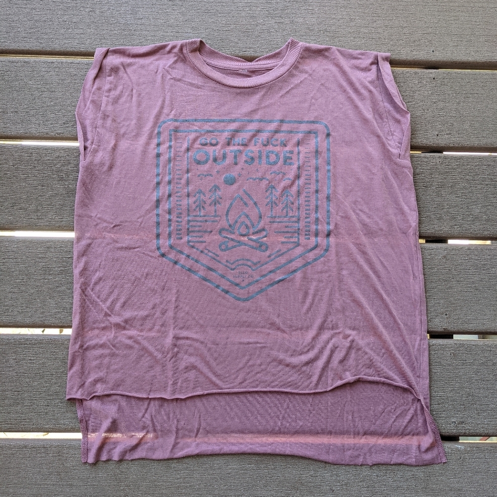 Medium Ello supply co hi lo flowy shirt